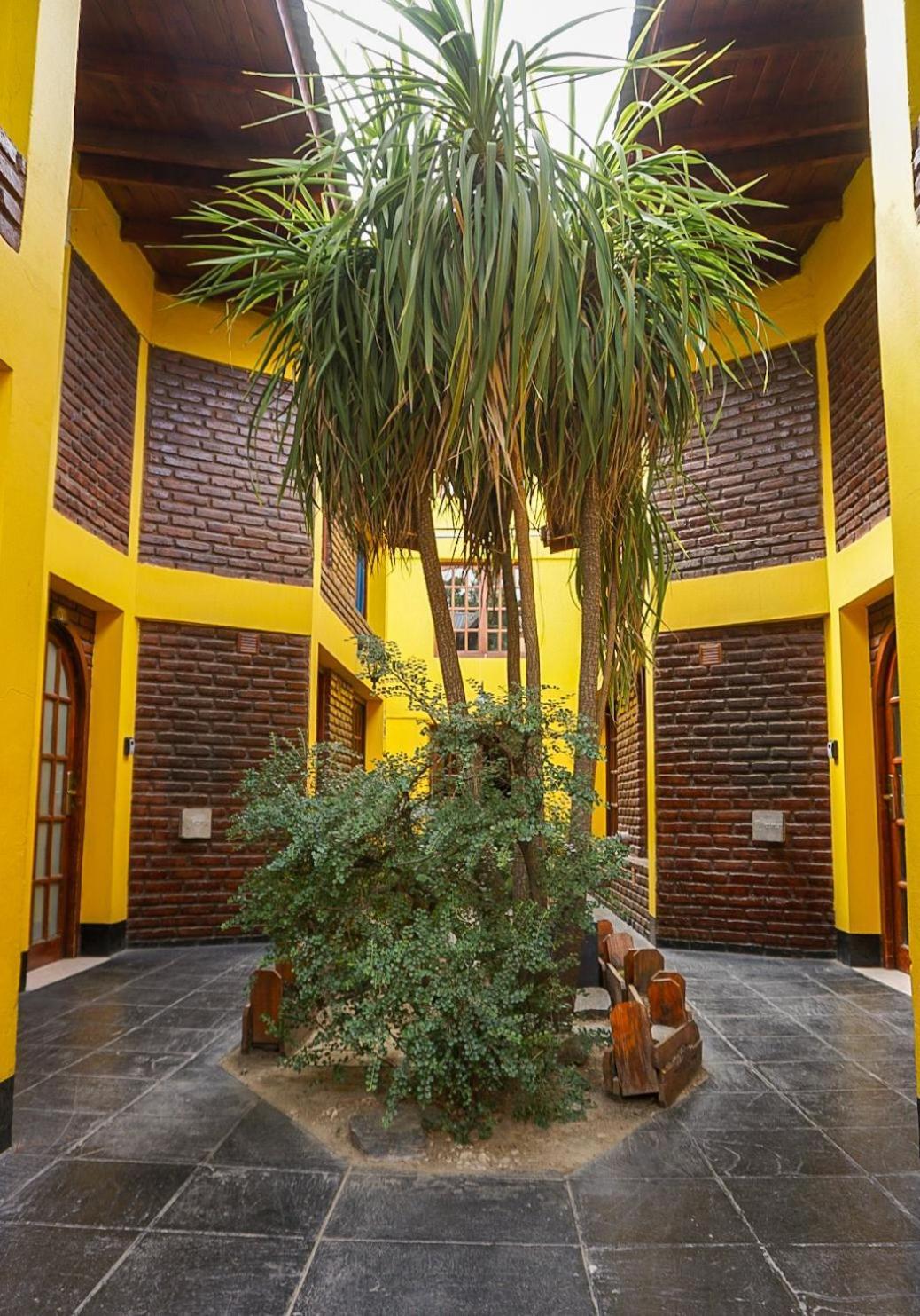 Apart Hotel Libertador El Calafate Exterior foto