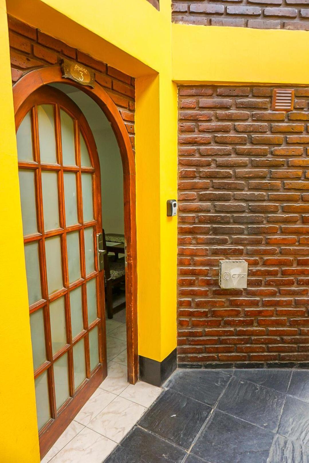 Apart Hotel Libertador El Calafate Exterior foto