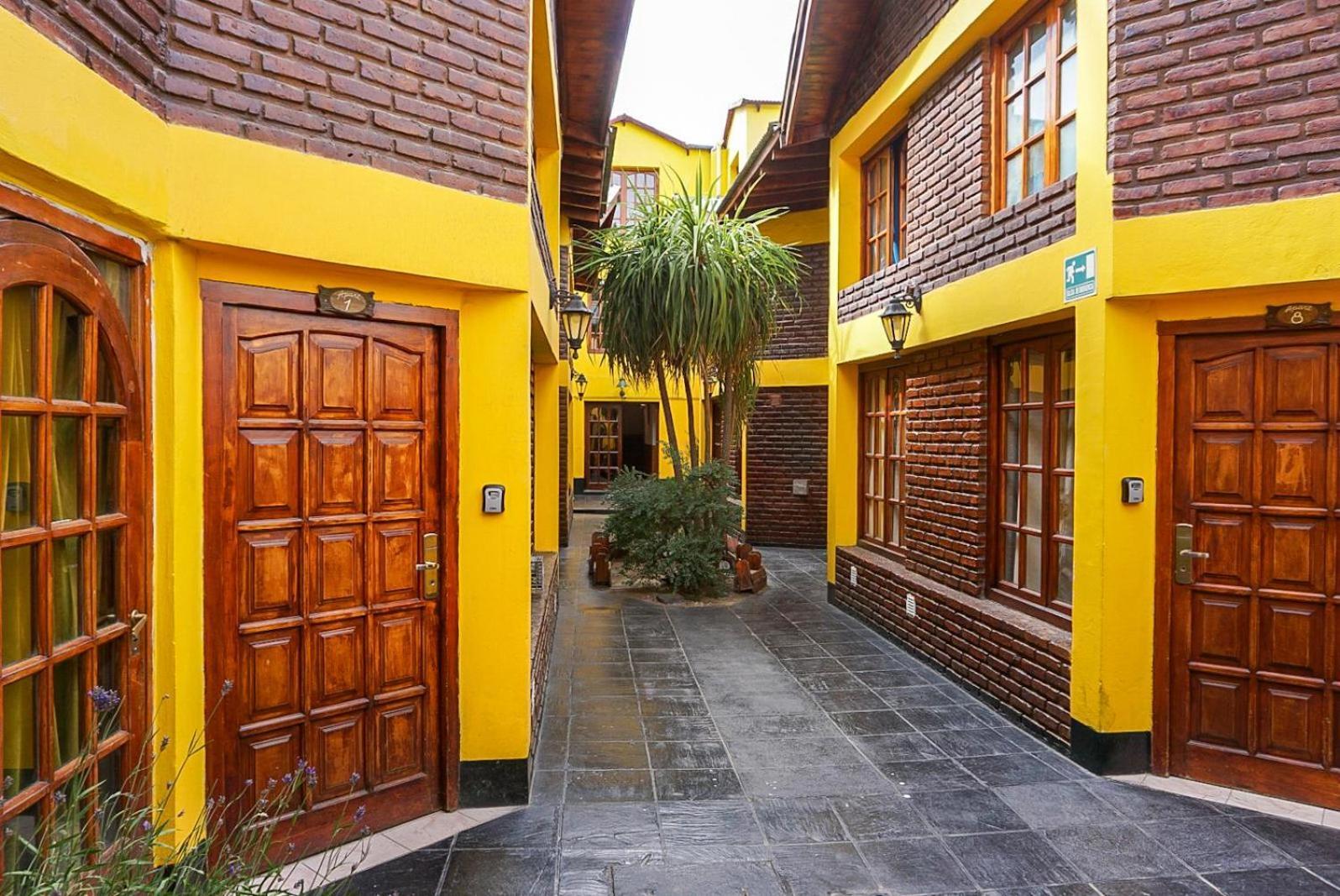 Apart Hotel Libertador El Calafate Exterior foto